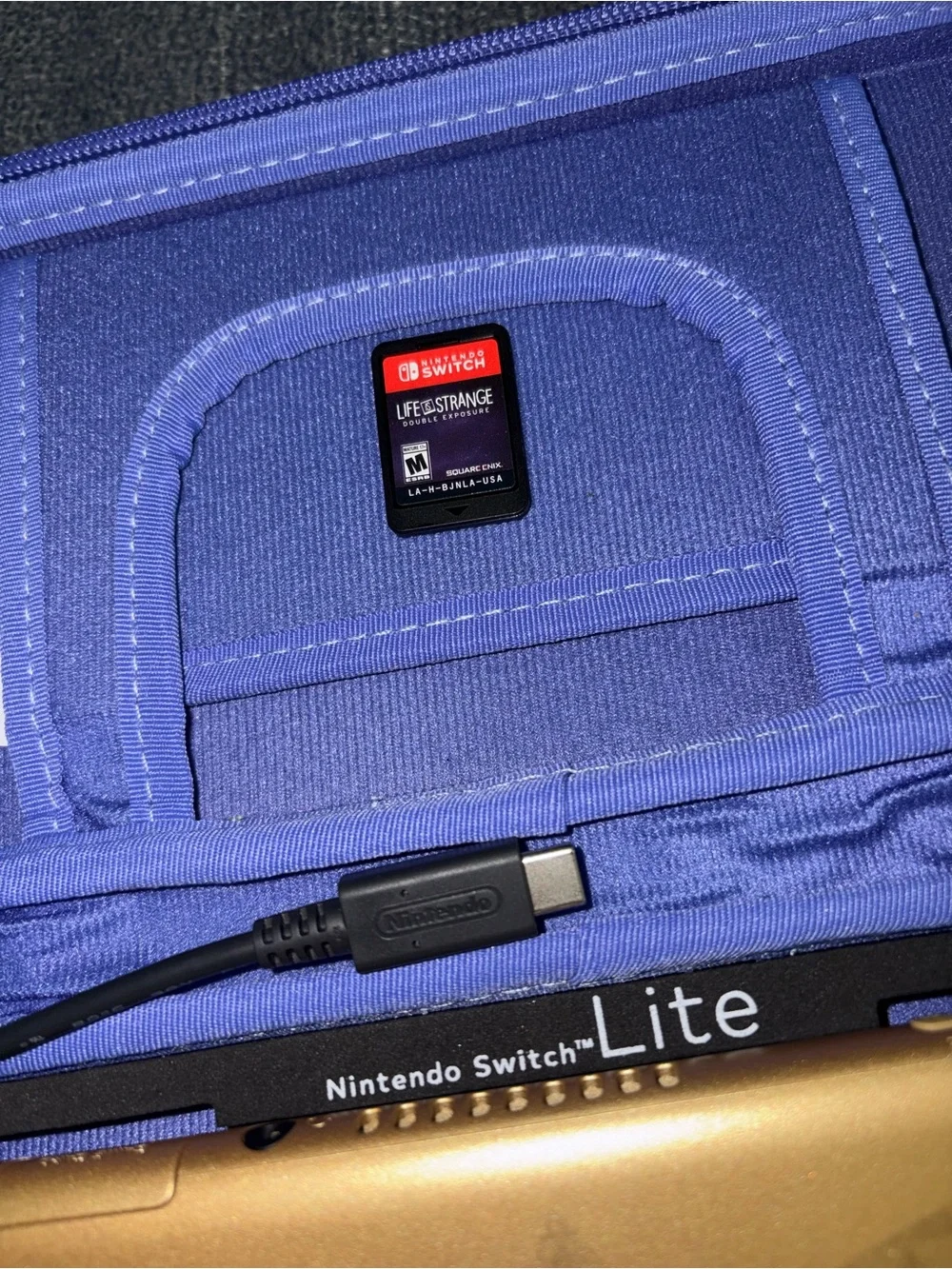 Gold Nintendo Switch Lite: Hyrule Edition